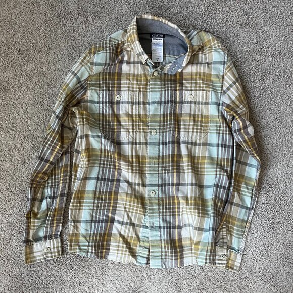 Men's Patagonia lightweight flannel button down - Picture 1 of 2